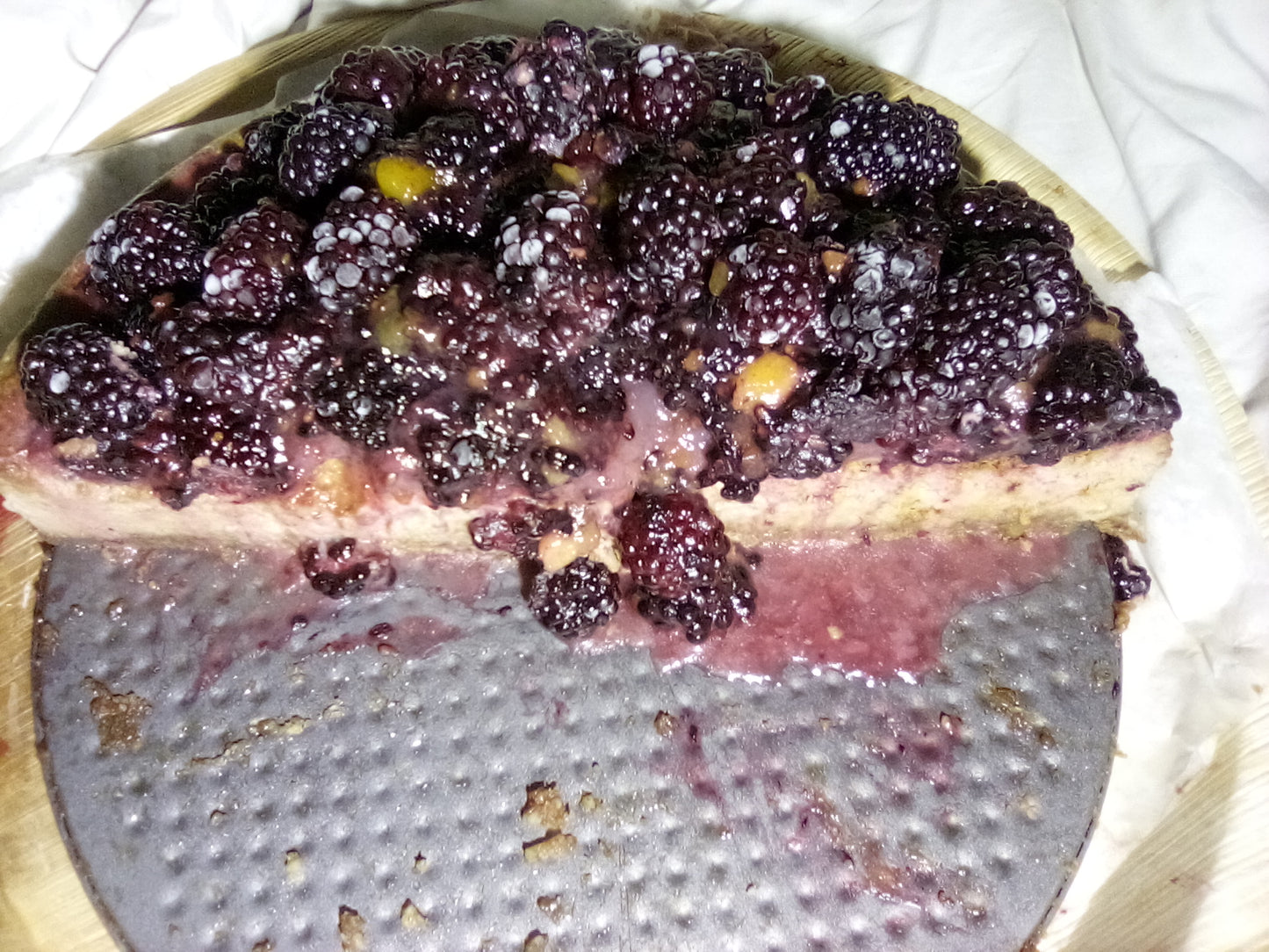 blackberry apricot maple cheesecake/torta de queso crema de arce con moras y albaricoque